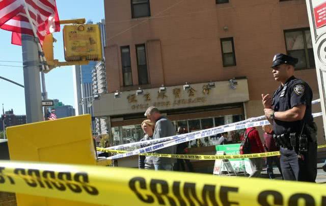流浪汉持金属物在纽约唐人街随机杀人，4死1重伤，死者也为流浪汉