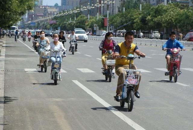 [潮人坐骑]电动车上牌套路真多 你有没有被忽悠？