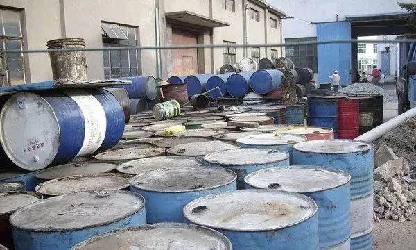 楚安汽车资料：废机油都去哪了？也许市面上的便宜货就是这么来的