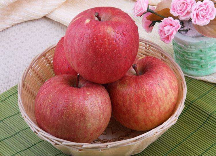 多吃苹果有益健康，选择正确的时候更好？了解一下有帮助
