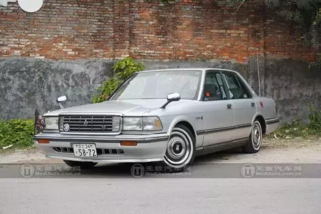 「家有汽车」注定中的缘分 那个复刻老皇冠的少年