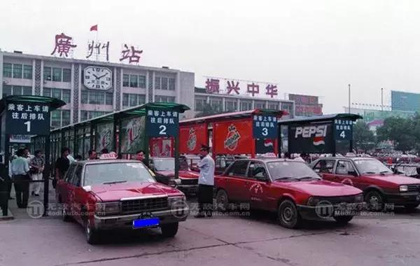 「家有汽车」注定中的缘分 那个复刻老皇冠的少年