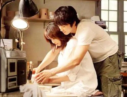 【幸福的拉拉】只有对你动了情的男人，才会给你这4样东西，掩饰不了