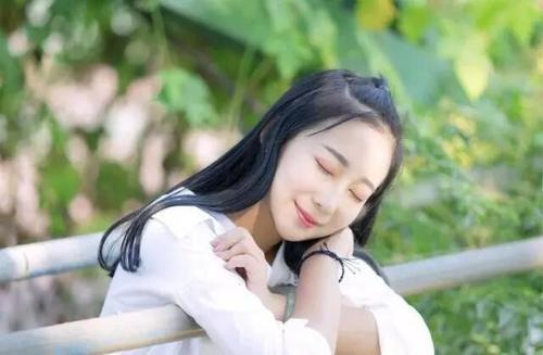 【幸福的拉拉】只有对你动了情的男人，才会给你这4样东西，掩饰不了