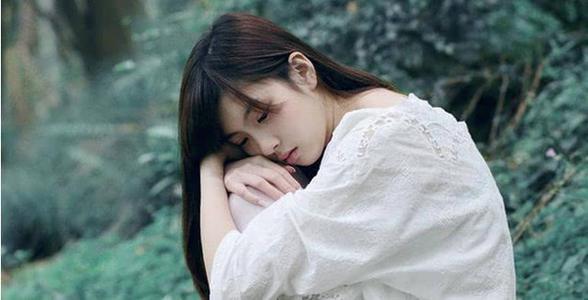 「幸福的拉拉」女人对你若有这6种表现，说明她在暗恋着你，不要错过了