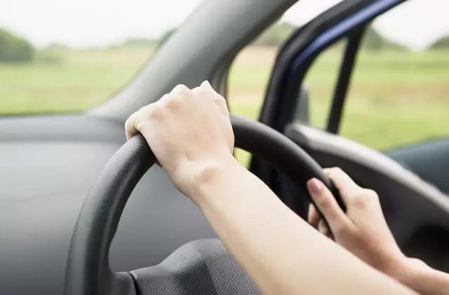 汽车教育：方向盘也能告诉你汽车有故障了