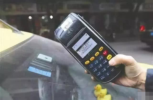 「新能源电动车知识」ETC不断推广后居然变拥堵，收费站：您还是走人工通道吧