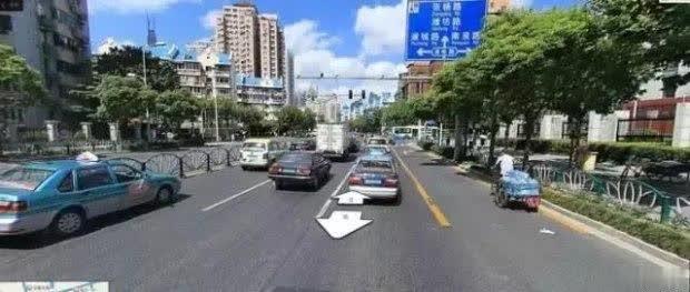 【陇谷源治123】红绿灯路口偶遇前车坏了！咋办