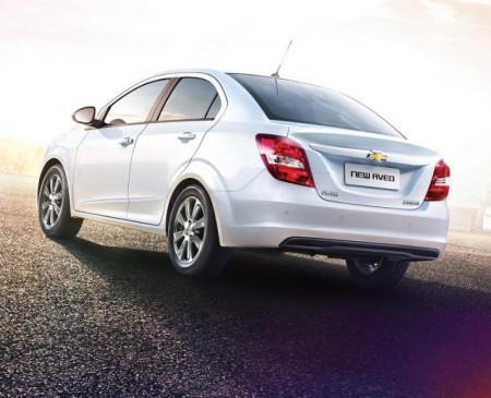 鱼的记忆七秒■上了高速才知道，两厢车和三厢车的差距这么大，但愿你选对了