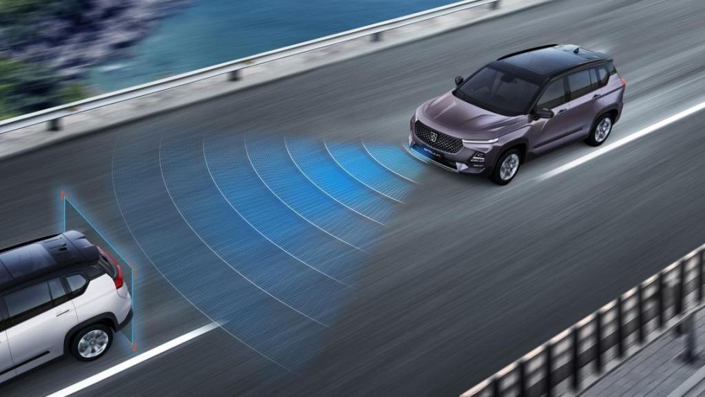 易车网■L2.5和L2级自动驾驶有啥区别？多点配置，能省多少事？