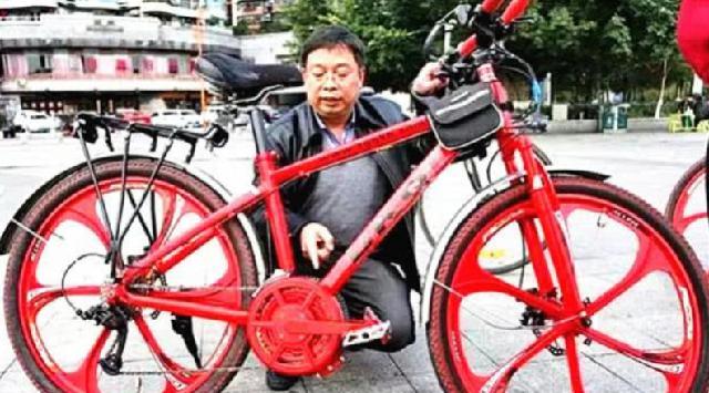 农村大爷发明360度任意踩自行车，出价660万都不卖！
