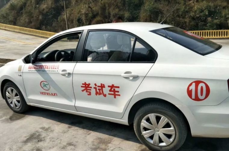 「育儿甜恬」为什么有些学员科目三老是考不过？教你几招，学会通过率提高一倍