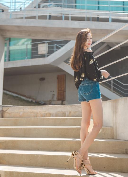 「须臾年华」一花凋零荒芜不了整个春天，一次挫折也荒废不了整个人生