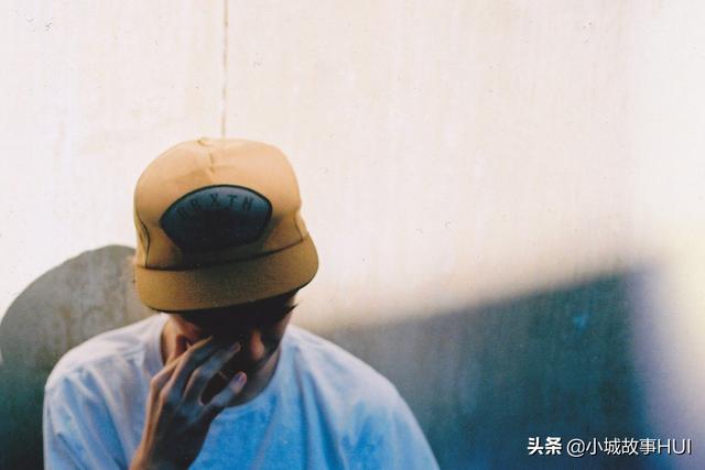 [老蒋书房]为什么现在的人过得都挺累，不是因为钱，而是这几个重要的原因