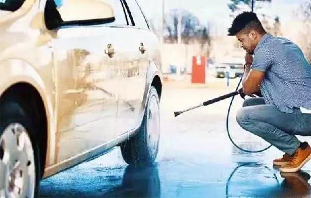 ZAKER网：【汽车用车】秋冬洗车几个误区，别伤到你的爱车，快来看看吧！