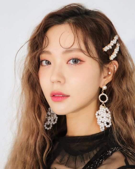 「幻梦邪魂」两个人之间的感情就像是蜡烛，不怕它蜡炬成灰就怕它是风中残烛