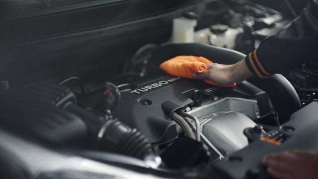 #车式样#农村又一“怪现象”，年轻人有车放着不开，却偏爱骑电动车？