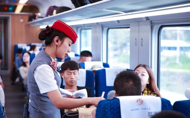 中国铁路兰州局集团公司迎来返程客流高峰