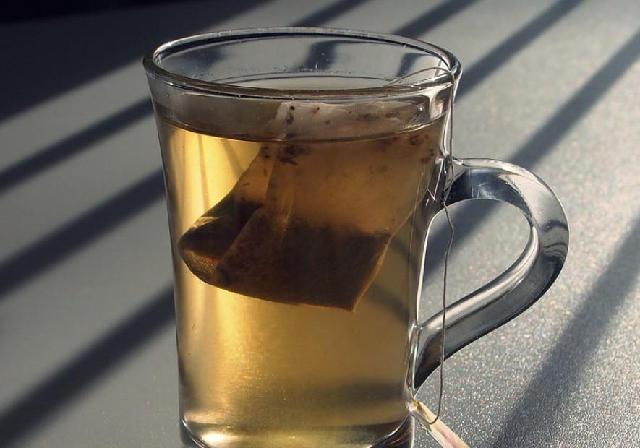 隔夜的茶水能不能喝？会不会影响身体健康？其实并没有那么严重