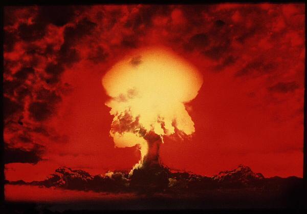 制止了一场毁灭人类的核战争，纪念他就应该建设导弹预警系统