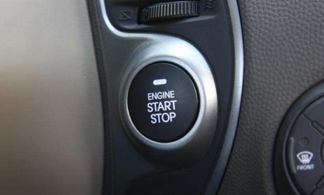 外车咖：汽车一键启动原来还有这些功能，很多车主只用它点火，太浪费了