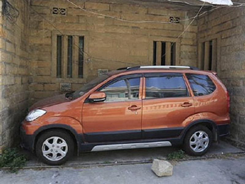 #汽车之家#民间高手奇葩停车技术，让你佩服的五体投地