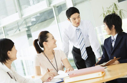 [安乐企]和领导关系再铁，这四点也不能触碰，否则很快就被职场边缘化！