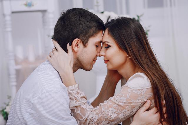 我用故事换你酒■婚姻中，夫妻年龄相差几岁最合适？不是三岁以内，而是这个数