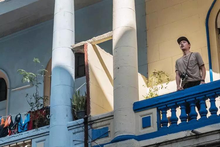 「蓝里」有一种伪仪式感，叫“中国式旅行”