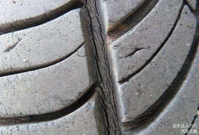 ZAKER网@汽车爆胎前的3个征兆 很多司机直到爆胎时才懂了