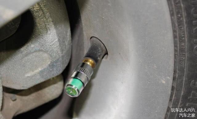 ZAKER网@汽车爆胎前的3个征兆 很多司机直到爆胎时才懂了