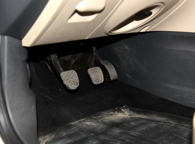 【和顺县广播电视台】非常实用的汽车驾驶技巧，为了出行安全一定要收藏