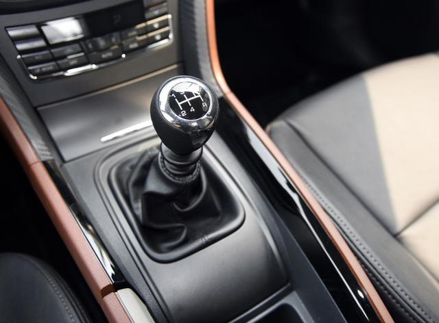 【和顺县广播电视台】非常实用的汽车驾驶技巧，为了出行安全一定要收藏