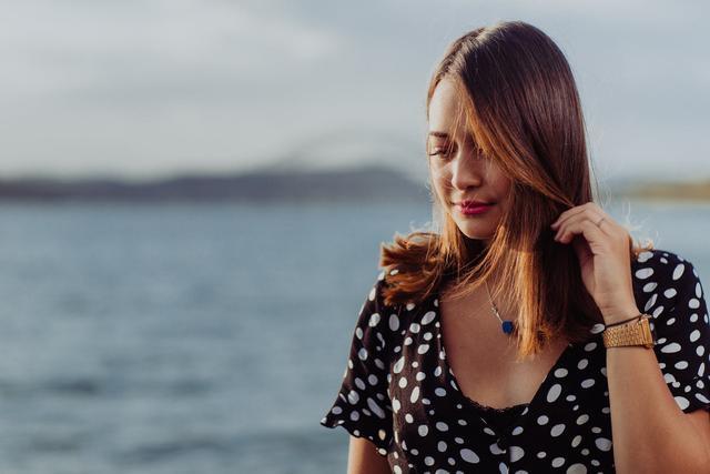 「天亮了TB」能吸引优秀中年男人的女性，并不聪明，只不过她们明白了这些道理