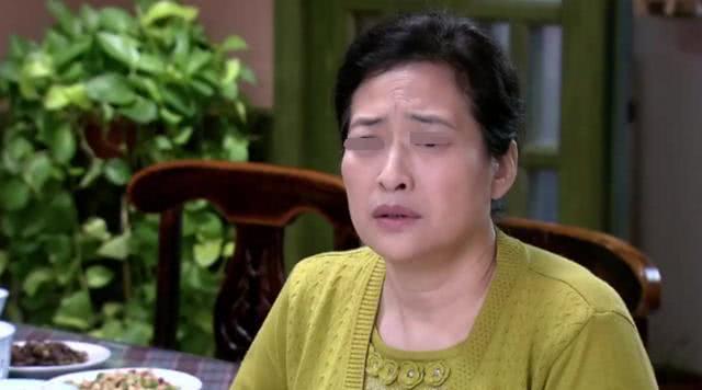 [阿彬的故事会]男子家贫做上门女婿，岳母对他如亲生，得知岳母心思，男子离了婚