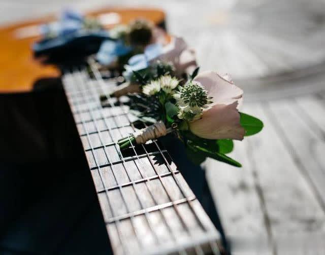 #昕月蓝殇美文苑#此生做不成夫妻，来生不见也不念