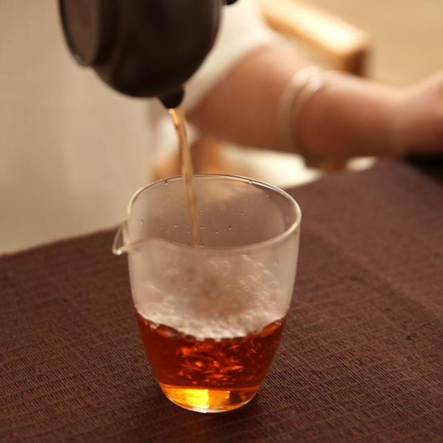 如何区分普洱熟茶中的堆味、仓味、霉味、陈香？