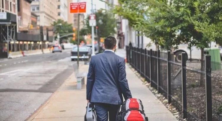 首席人才官：我辞职了，公司放假喊我回去加班