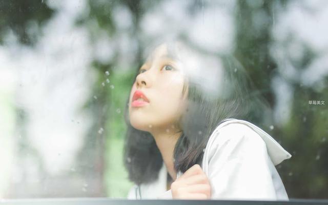 「草莓美文」人这辈子，其实挺难！想着你亲爱的，再忙，也要好好爱自己