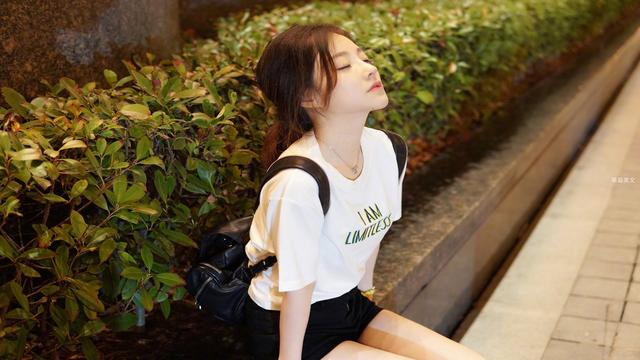 「草莓美文」人这辈子，其实挺难！想着你亲爱的，再忙，也要好好爱自己