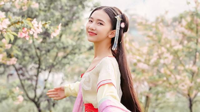 「草莓美文」人这辈子，其实挺难！想着你亲爱的，再忙，也要好好爱自己