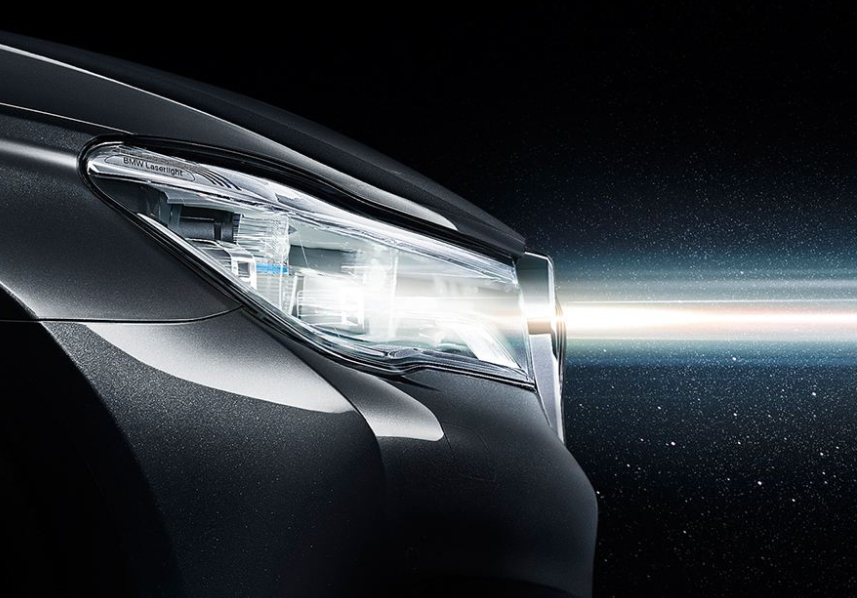 农村小刘■看到对方向你闪三下大灯，一定要留意，暗语很多老司机都懂！