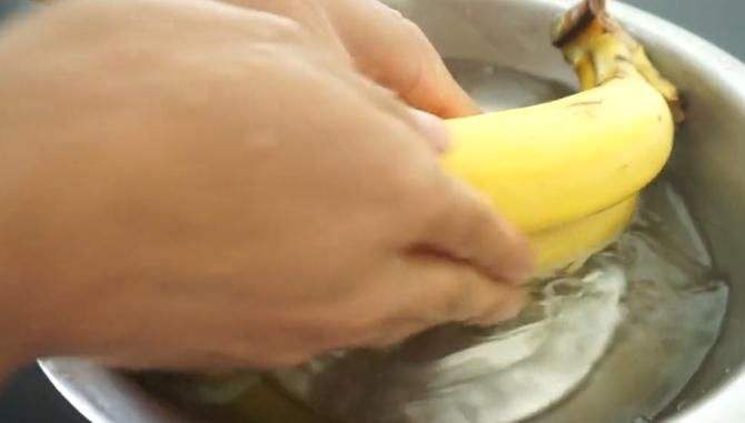 爱吃香蕉却又不敢买多？学会这个方法，可长期保存香蕉！