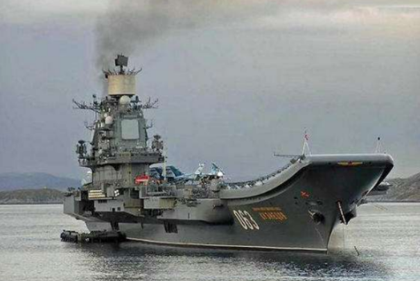 俄海军再无航母使用，苏联基础存在问题，美方压力瞬间减小