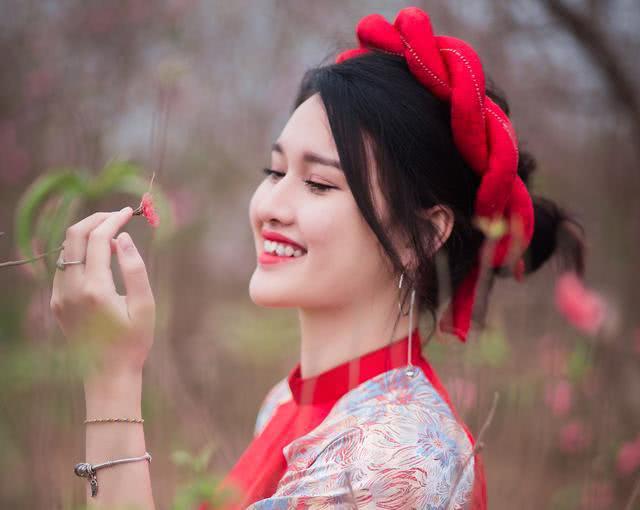 西厢有情■相亲吃饭花费两千，男子提出AA被嘲讽：两千不多，但我不想请你