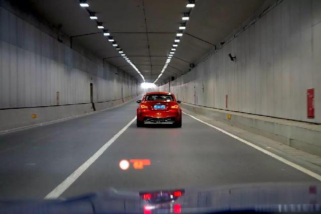 ZAKER网■车在进化，我们对于“驾驶乐趣”的判断标准是否也需要与时俱进呢？