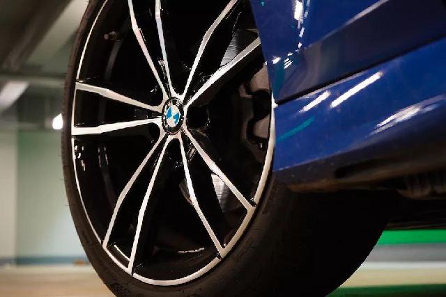 ZAKER网■车在进化，我们对于“驾驶乐趣”的判断标准是否也需要与时俱进呢？