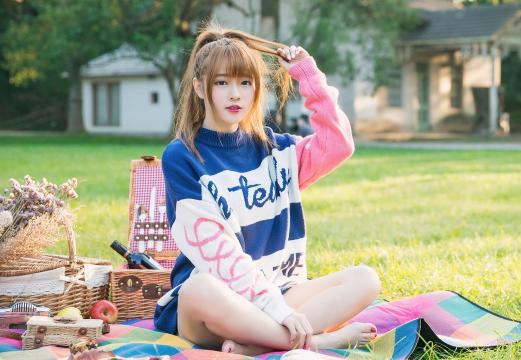 「七梦的悠闲时光」恋爱时，女人会有这些害羞的举动，说明她爱你入骨了