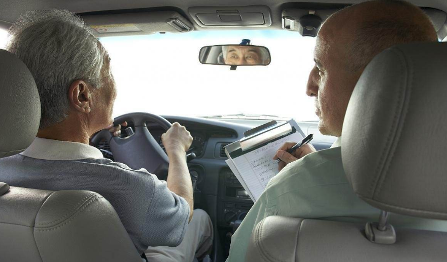 【SUV有情报】在我国多大年纪不能开车上路？老司机都猜错：不是70也不是80
