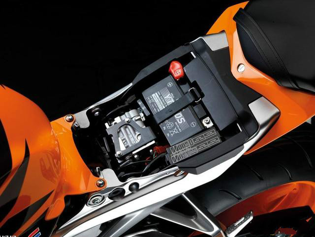 #车家号#摩托车课堂：久放的摩托车无法启动，除了蓄电池，还要检查这几项